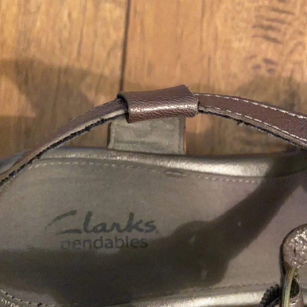 Clarks sz bronze